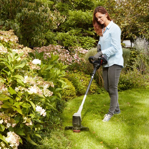 Black and Decker - 18V 7in1 GartengerteMultifunktionsSet SEASONMASTER - BCASK8967D2