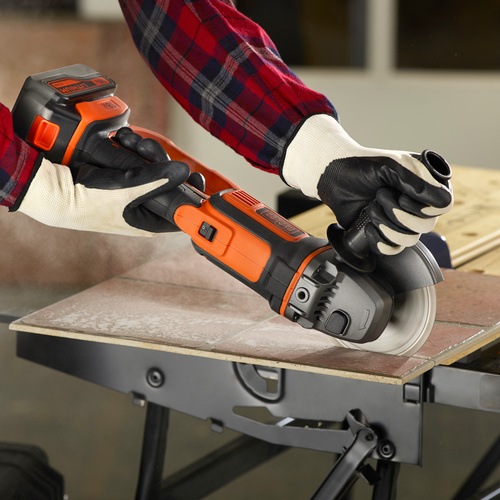 Black and Decker - 18V 125mm Akku Winkelschleifer - BCG720M1