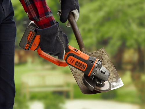 Black and Decker - 18V 125mm Akku Winkelschleifer - BCG720M1