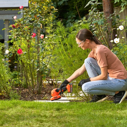 Black and Decker - 18V AkkuGras und StrauchscherenSet - BCSS18D1