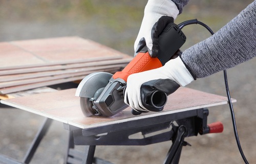 Black and Decker - 750W 115mm Winkelschleifer - BEG110
