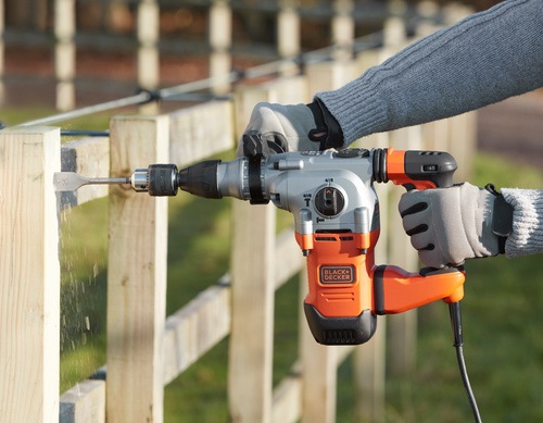 Black and Decker - 1250W SDSPlus Bohr und Meielhammer mit Koffer - BEHS03K