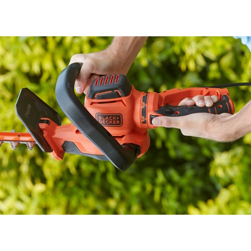 Black and Decker - 650W  60cm ElektroHeckenschere mit Drehgriff - BEHTS551