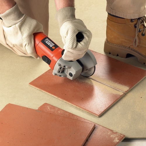 Black and Decker - 710W Winkelschleifer - CD115KAX
