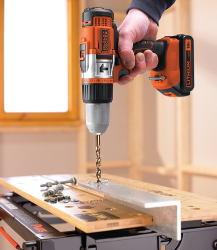 Black and Decker - 18V High Performance LiIonen 2Gang AkkuSchlagbohrschrauber - EGBHP188K