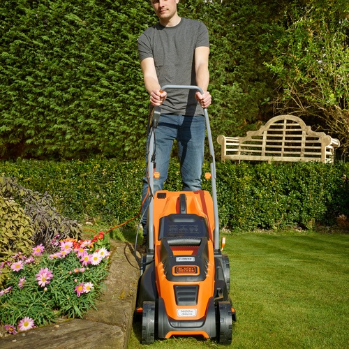 Black and Decker - 1400W 34cm Electric Lawnmower - EMAX34S